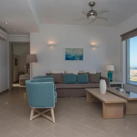 Paros Sleeps 6 Air Con Wifi T478602 Villa *
