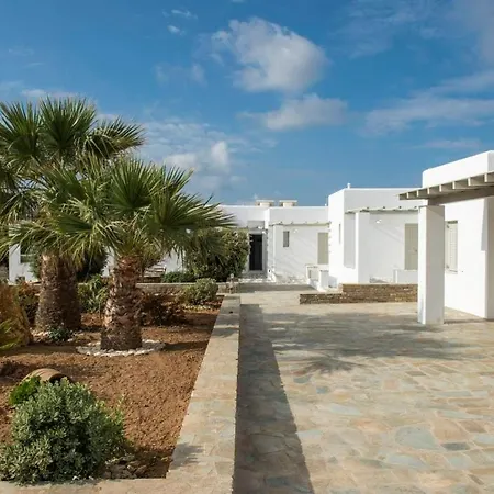 Paros Sleeps 6 Air Con Wifi T478602